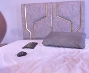 maddyjohnsonn is a  year old female webcam sex model.