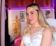 ciindy_lovee is a 25 year old female webcam sex model.