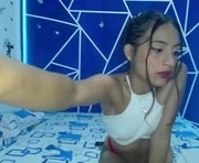 nicoll3_ is a 19 year old female webcam sex model.