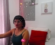 carolinnefiotti is a 51 year old female webcam sex model.