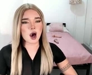bestgirljulia is a  year old shemale webcam sex model.