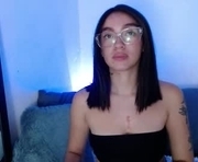 carolinne_fox_ is a 23 year old female webcam sex model.