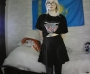starremick is a 18 year old female webcam sex model.
