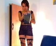 pearl_walker is a  year old female webcam sex model.