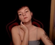 krisneal is a  year old female webcam sex model.