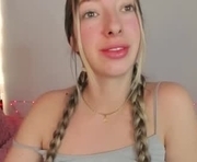 sophia_rousex is a  year old female webcam sex model.