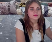 vinnasky is a  year old female webcam sex model.