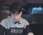 cris_peace is a 18 year old male webcam sex model.