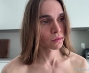 hadley19 is a 26 year old male webcam sex model.