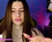 elinkalove is a 24 year old female webcam sex model.