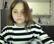 vendymories is a 18 year old female webcam sex model.