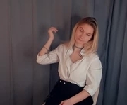 arleighcall is a 18 year old female webcam sex model.