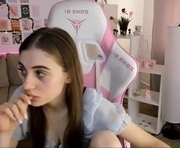 violaparkers is a  year old female webcam sex model.