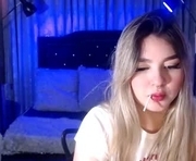katie_collins_ is a 18 year old female webcam sex model.