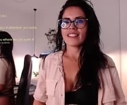 linagh is a 36 year old female webcam sex model.