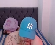 yulandval is a 27 year old shemale webcam sex model.