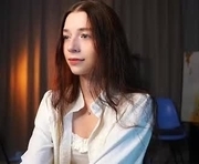 elbasypher is a 18 year old female webcam sex model.