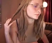 opheliajoyce is a 19 year old female webcam sex model.