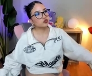 hannax__ is a  year old female webcam sex model.