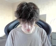 mason_jr is a 18 year old male webcam sex model.