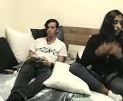 goldpirl is a 22 year old couple webcam sex model.