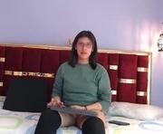 klohe_hill is a  year old female webcam sex model.