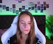 emma_chaser is a 18 year old female webcam sex model.