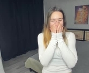 iveyhaw is a 20 year old female webcam sex model.