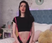 ameliajuney is a 21 year old female webcam sex model.