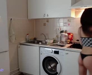 kiskismeow is a 20 year old female webcam sex model.