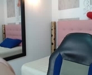 Adult sex cam with  yrs old female, ,  ,  - lindsey8