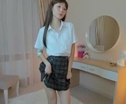 ikuyo_ is a 18 year old female webcam sex model.