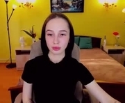 natalyfreman is a 18 year old female webcam sex model.