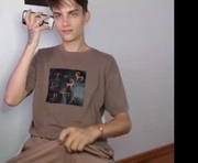 sunny_dan is a 19 year old male webcam sex model.