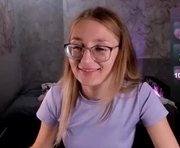 livyybosom is a 18 year old female webcam sex model.
