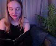 me_michelle is a 18 year old female webcam sex model.