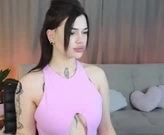 mindikey is a 18 year old female webcam sex model.