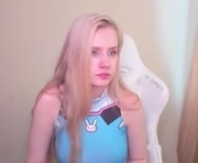 jennastaler is a 18 year old female webcam sex model.
