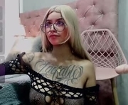 rosse04 is a 20 year old female webcam sex model.