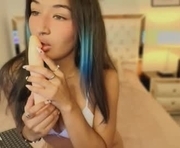 madiee_dh is a 18 year old female webcam sex model.