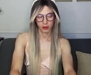 andy_vander is a 18 year old shemale webcam sex model.