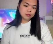 kim_kyile is a 28 year old female webcam sex model.