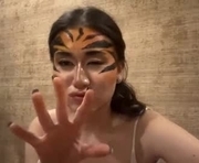 antonettamarinelli is a 18 year old female webcam sex model.