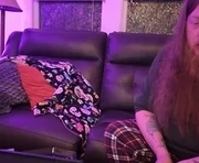 emnm696babii is a  year old couple webcam sex model.