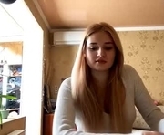 melaniepavan is a 18 year old female webcam sex model.