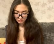 ardellemillson is a 18 year old female webcam sex model.