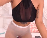 hannawilliams_ is a  year old female webcam sex model.