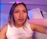olivia_fx is a 19 year old female webcam sex model.