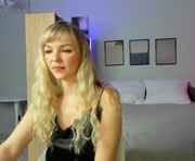 molliblum is a  year old female webcam sex model.
