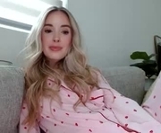 vegansoda is a  year old female webcam sex model.